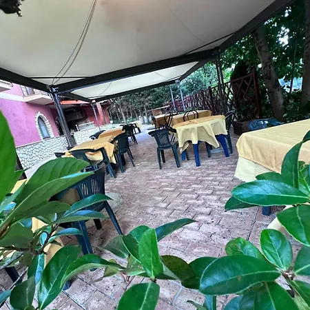 Al Giumani Pensionat Mammola