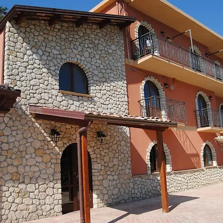 Al Giumani 招待所 3*