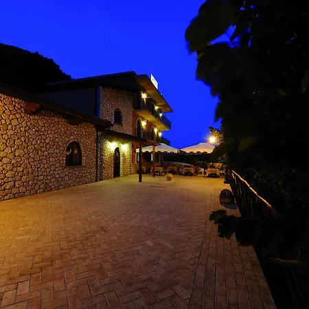 Al Giumani ゲストハウス Mammola