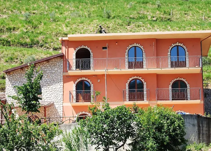 招待所 Al Giumani 3*