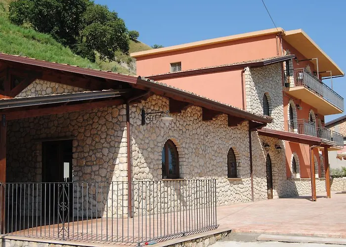 招待所 Al Giumani 3*